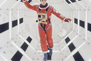 2001: a space odyssey’deki astronot kıyafeti rekor fiyata satıldı