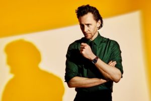 tom hiddleston, apple tv+ dizisi the white darkness’ın başrolünde